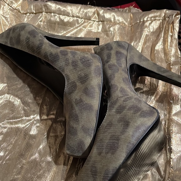 Leather animal print size 10 - Picture 6 of 8